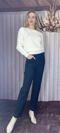 <div class="text-center"><a class="btn btn-primary" href="/GalleryImages/62a6fb10-b3b1-426b-b6b3-cf5220c8f667.jpeg" target="_blank" style="margin:"  >Download Image</a></div>