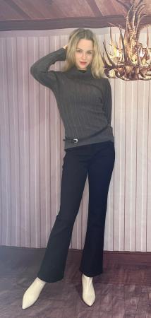 <div class="text-center"><a class="btn btn-primary" href="/GalleryImages/6439305e-c3c7-4b5e-9d1f-80dfb5554c05.jpeg" target="_blank" style="margin:"  >Download Image</a></div>