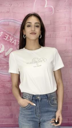 <div class="text-center"><a class="btn btn-primary" href="/GalleryImages/d2c3561c-6c59-4207-ae67-6778518cf006.jpeg" target="_blank" style="margin:"  >Download Image</a></div>