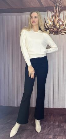 <div class="text-center"><a class="btn btn-primary" href="/GalleryImages/eb824573-ffd4-4a12-9e4e-f0871dd94289.jpeg" target="_blank" style="margin:"  >Download Image</a></div>